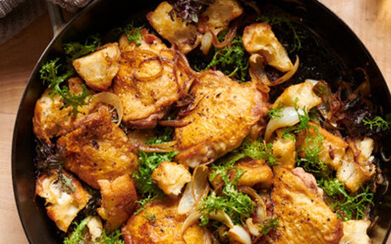 pollo encebollado